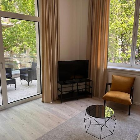 Skau Gajova Family Two Bedroom Apartment With A Terrace Free Parking Pressburg Exterior foto