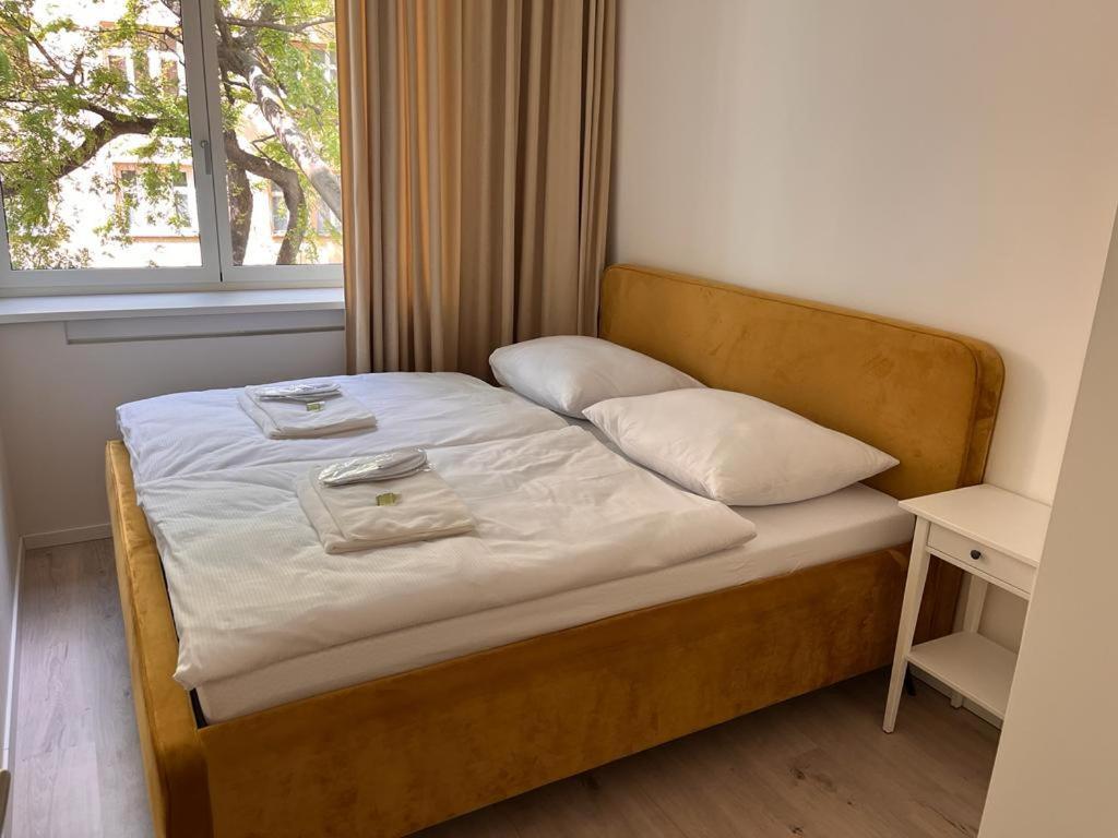 Skau Gajova Family Two Bedroom Apartment With A Terrace Free Parking Pressburg Exterior foto
